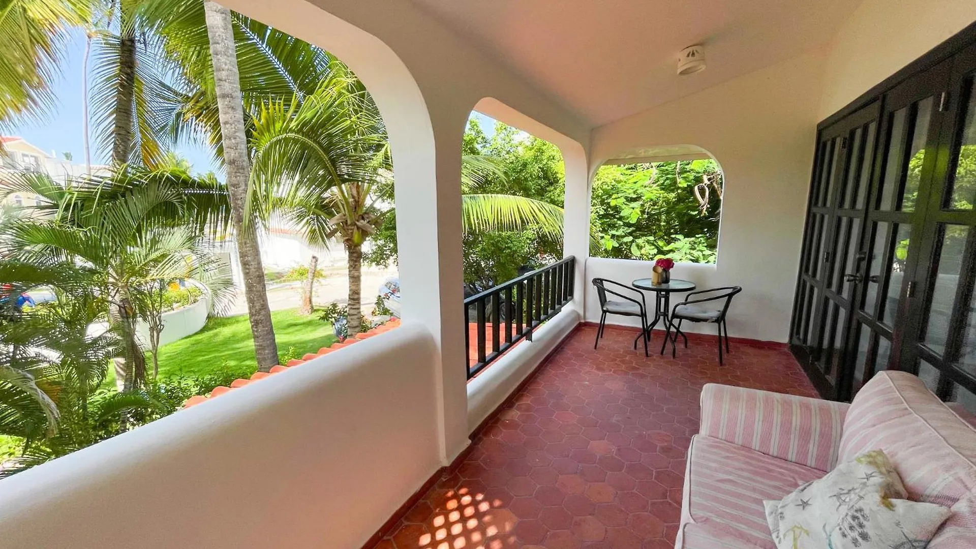 Caribbean Mojito Beach Hotel Wifi Villas And Apartments Long Term Los Corales Beach Club & Spa Punta Cana 5*,